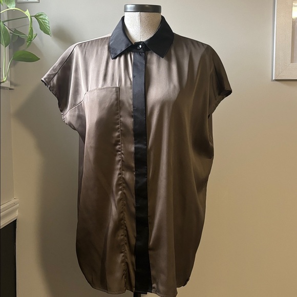 RUDSAK Tops - RUDSAK blouse